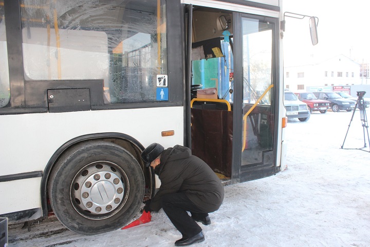 Водители автобусов стали объектом пристального внимания полиции в Костанае