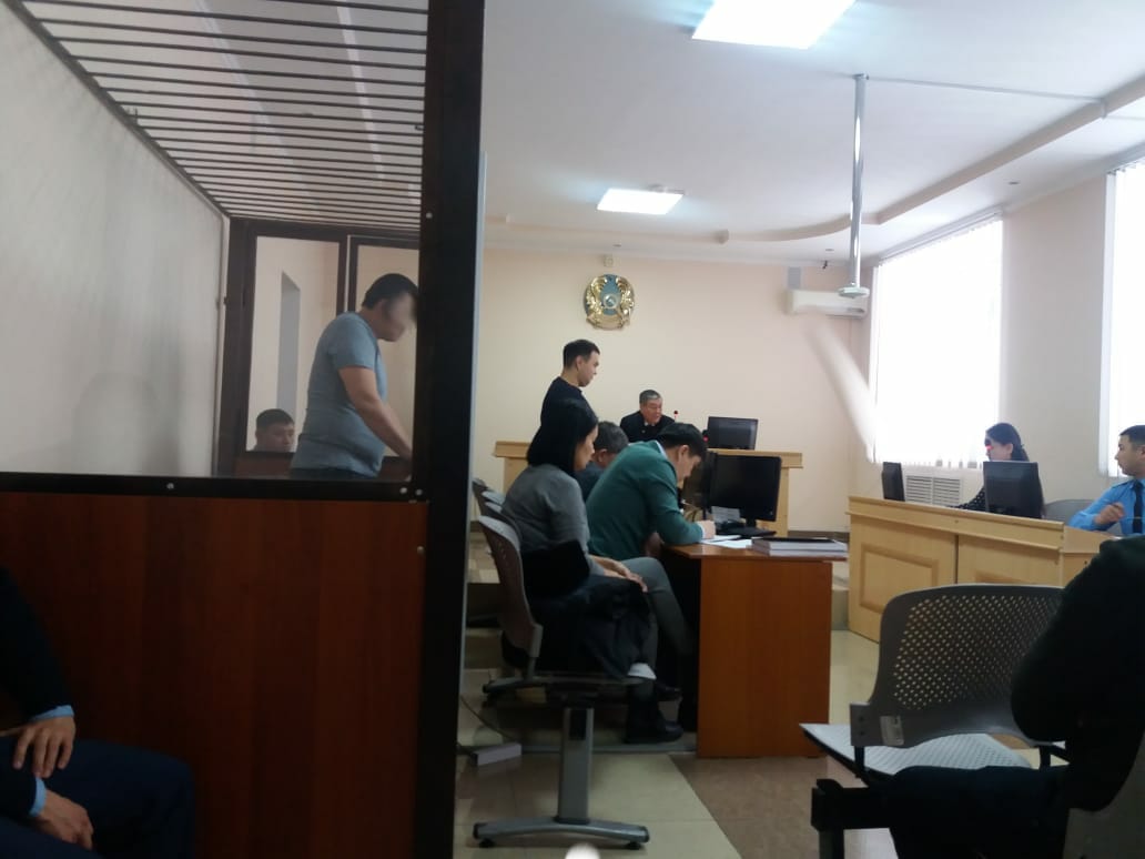 Прокуратура «промахнулась» в своих обвинениях в деле о 20 млн тенге, введя суд в недоумение