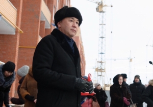 В квартирах, ключи от которых торжественно вручал аким Костанайской области, невозможно жить (ВИДЕО)