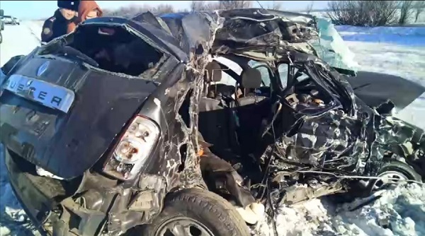 Трое погибли, автомобиль «всмятку» — страшная авария из-за гололеда произошла в Костанайской области