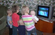 Костанайская многодетная семья живет в нищете, но обращаться в госорганы не хочет, считает, что это обойдется «себе дороже»