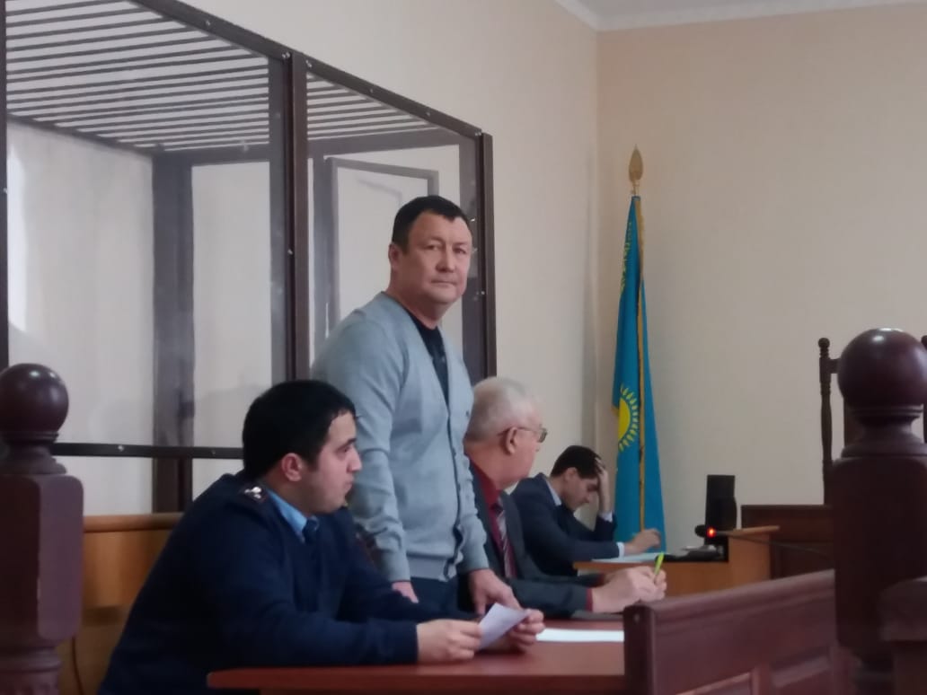«Насильников легко выпускают на волю, а меня любыми способами пытаются удержать»,- негодует экс-аким Костаная