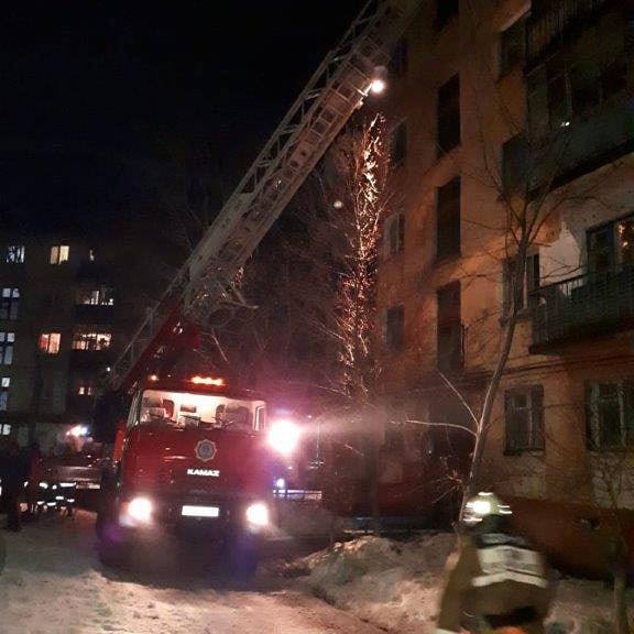 Пенсионерка, госпитализированная во время пожара в квартире в Лисаковске, скончалась в больнице