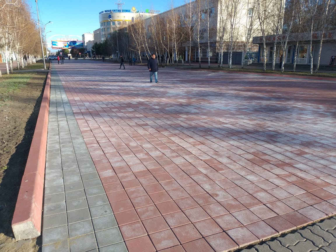 «Красную площадь» в Костанае отмоют от белого «налета»