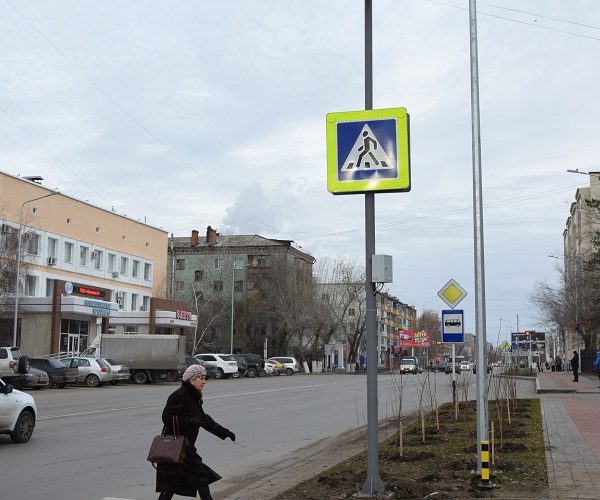 «Умные» пешеходные переходы в Костанае превратились в обычные