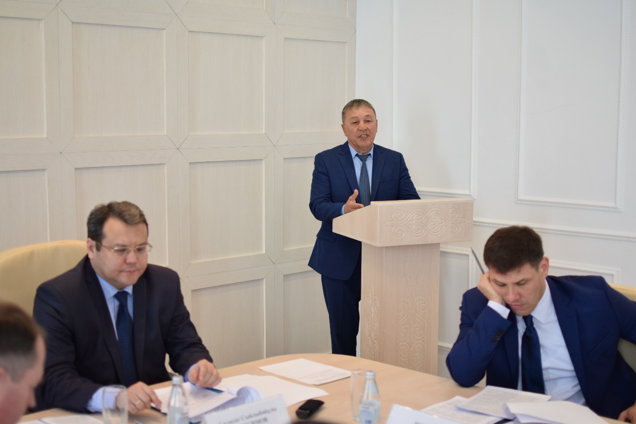 Замакиму Наурзумского района, оскорбившему жителей поселка, вынесли предупреждение о неполном служебном соответствии