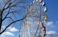 Построенное вопреки желанию горожан колесо обозрения в Рудном в новом сезоне не проработало и месяца