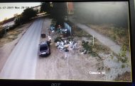 В течение двух дней участковые должны найти автовладельцев, которые подвозят к контейнерам строительный мусор на машинах