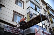 Корреспонденты «ТоболИнфо» проверили, насколько безопасен материал, которым облицовывают дома