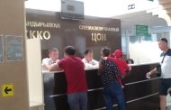 Костанайские водители, чтобы поставить автомобиль на учет, вынуждены ночевать в машинах