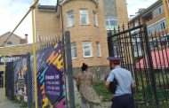 На ул. Арыстанбекова 3/10 детская студия стала рассадником мусора и грязи