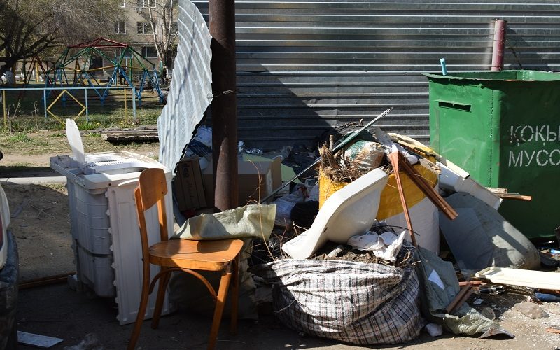 «Сидите возле контейнера и разбирайтесь с каждым», — сказал аким города руководителю «Тазалык-2012»