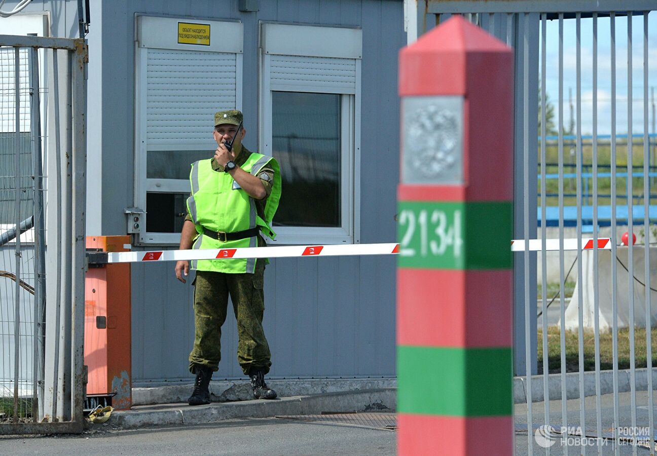Пограничники не впустили в Казахстан средства защиты от коронавируса