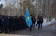 Кисет с землей с мест захоронения солдат Костанайской области, погибших в годы Великой Отечественной войны, передали Посольству России