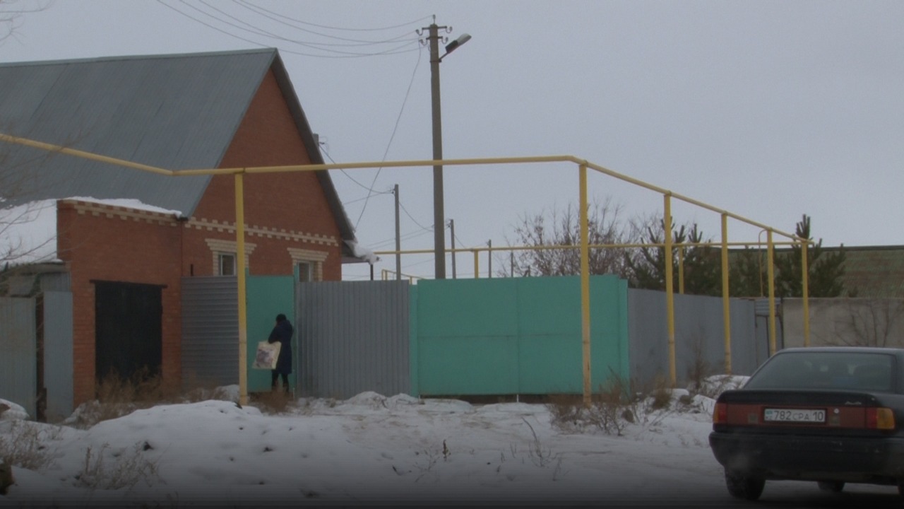 Жители ул. Спортивной в Затобольске уже более 10 лет не могут беспрепятственно попасть в свои дома