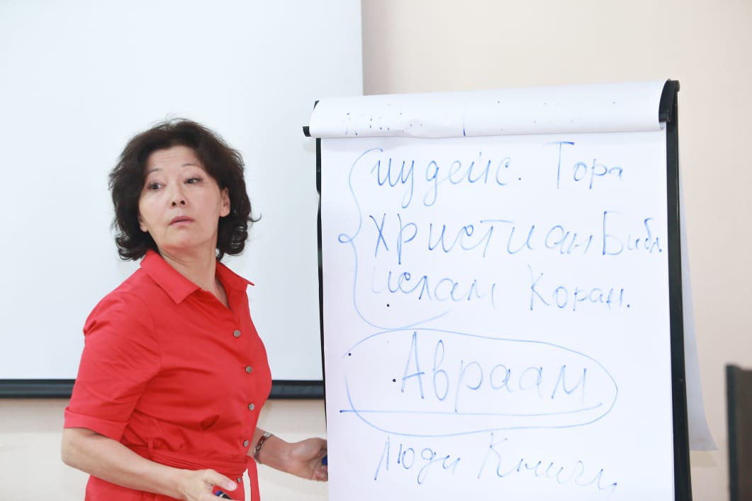 Куралай Алина: «Религия не должна отрицательно отражаться на ребенке»