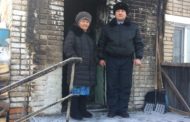 Полицейские спасли из горящего дома мать с сыном