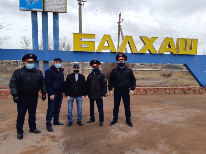 Каждого освободившегося из мест лишения свободы сопровождают до блок-поста