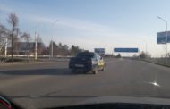 Почему такси подняли цены и на линиях работают машины с российским учетом?