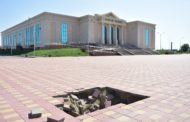 Обвалившуюся брусчатку на площади возле «Жастар сарайы» скоро восстановят