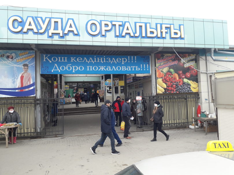 Предпринимателей Центрального рынка арендодатели бутиков заставляют покидать наработанные места и вывозить оттуда товар и оборудование