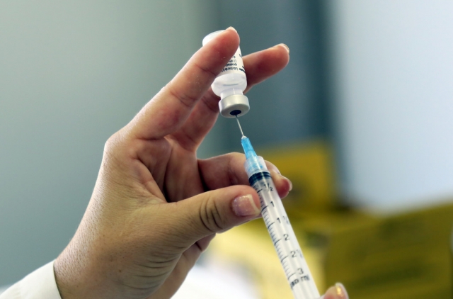 Новую вспышку COVID-19 в Гонконг завезли из Казахстана и Филиппин — эксперт