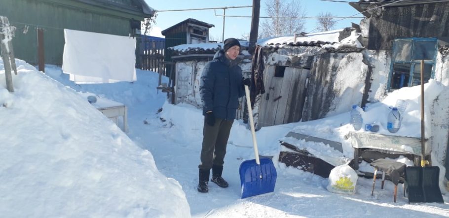 Волонтеры ОФ «Жанашыр бол» пришли на помощь одиноким и престарелым людям
