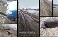 Жители Куная сняли видеообращение к акиму Костанайской области о том, как они тонут в грязи