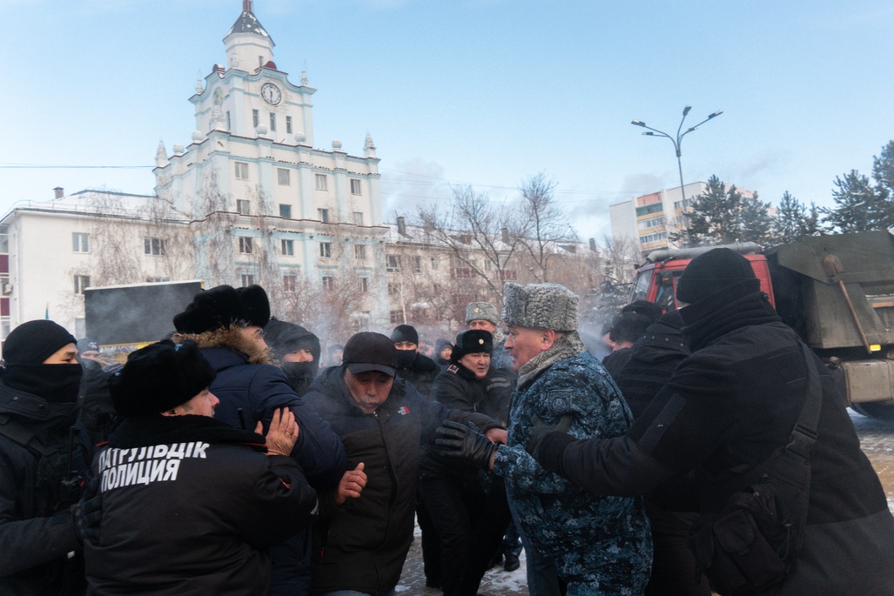 В Костанае во время беспорядков задержали 245 человек