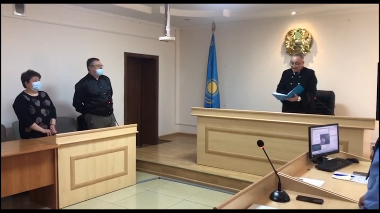 Суд приговорил заместителя руководителя управления образования Мендыгуль Альжанову к штрафу