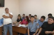 Судья во время процесса нашел заначку у супруга свидетельницы