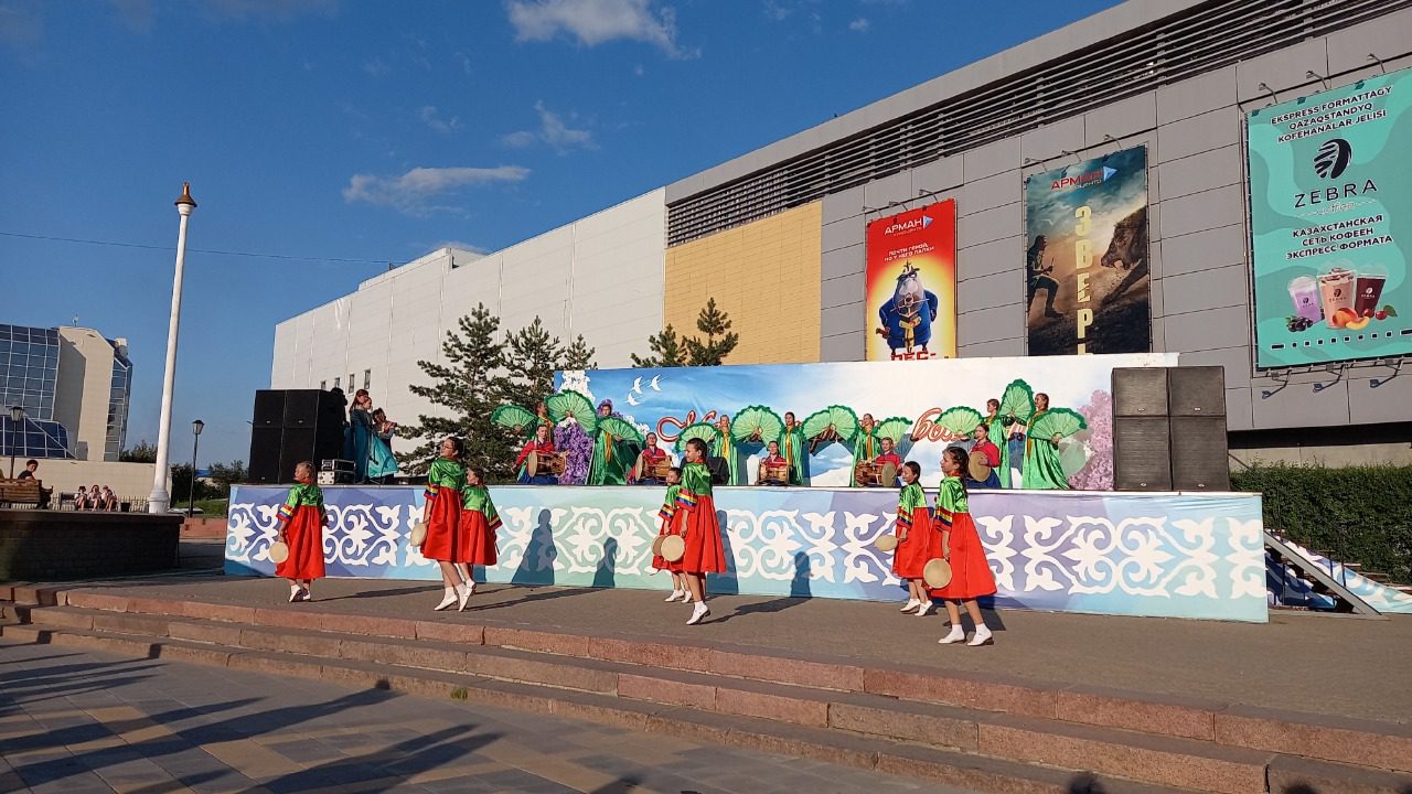 Костанайцы жалуются на низкое качество концертов, организованных ко Дню города