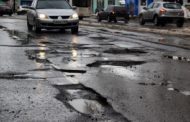 Костанаец отсудил у отдела ЖКХ больше полумиллиона тенге за яму на дороге