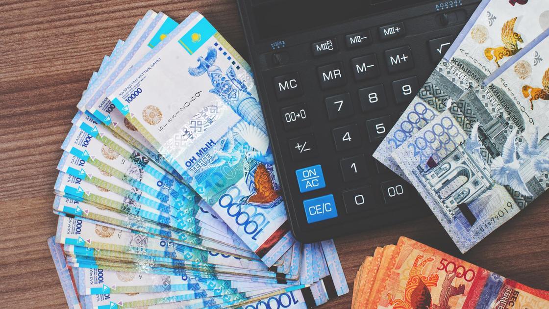 Более пяти миллионов тенге задолжал горе-отец своим дочерям в виде алиментов