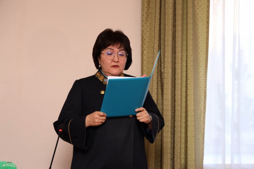 Суд освободил от наказания мужчину, который поджёг женщину с ребёнком в Рудном