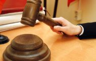 Нотариус подала в суд, потому что ей запретили заниматься профессиональной деятельностью в Костанае