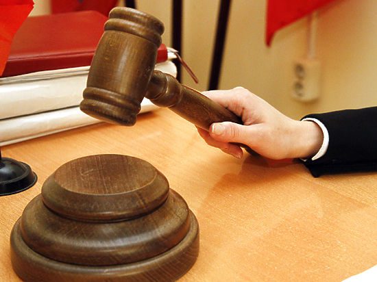 Нотариус подала в суд, потому что ей запретили заниматься профессиональной деятельностью в Костанае