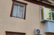 Элемент крыши обвалился у двухэтажки по пр. Назарбаева