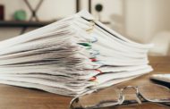 Почему руководители колледжей требуют от учащихся излишние документы?