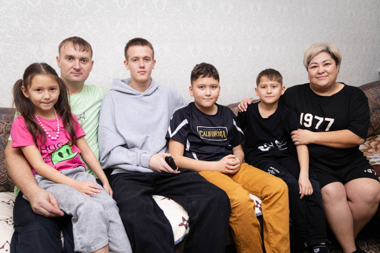 «Мы поддержим выбор детей»: история межконфессиональной семьи из Костаная