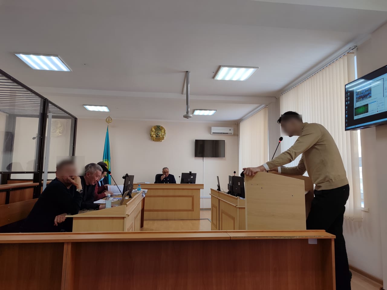 В суде рассматривают дело директора костанайского филиала АО «Продкорпорация» о получении взятки