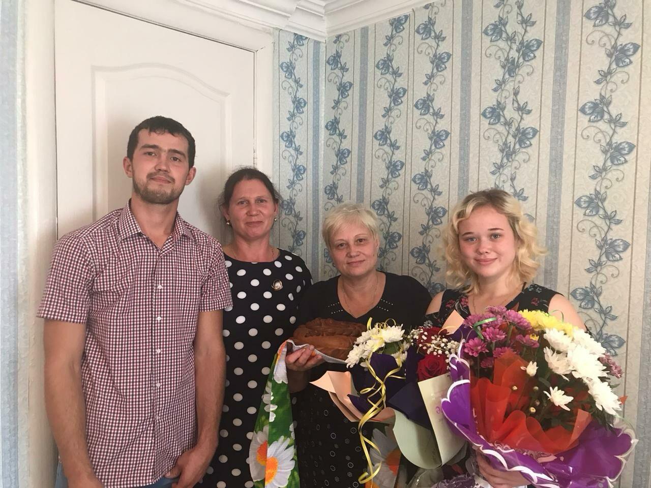«Любим как родную дочь» — развенчиваем стереотипы об отношениях свекрови и невестки