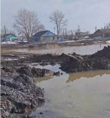 Вода зашла и в дома жителей п. Буревестник Наурузумского района