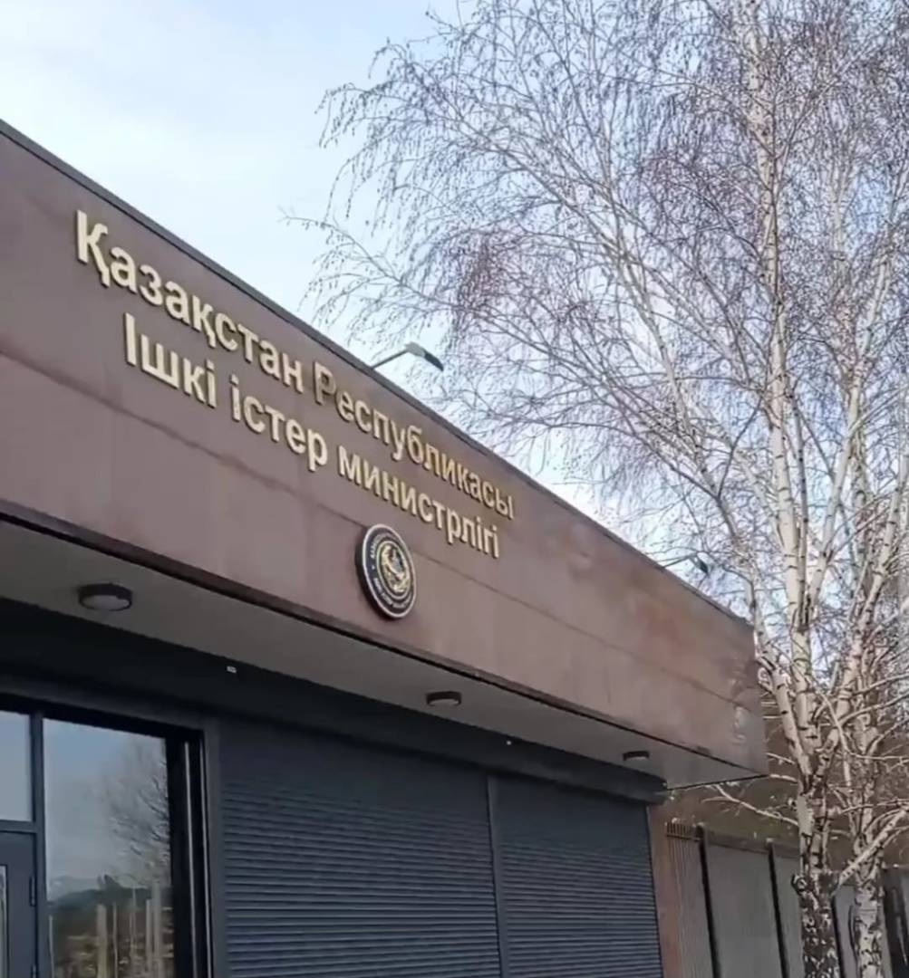 Костанайские автошколы отвоевали право выдавать бумажные сертификаты своим курсантам