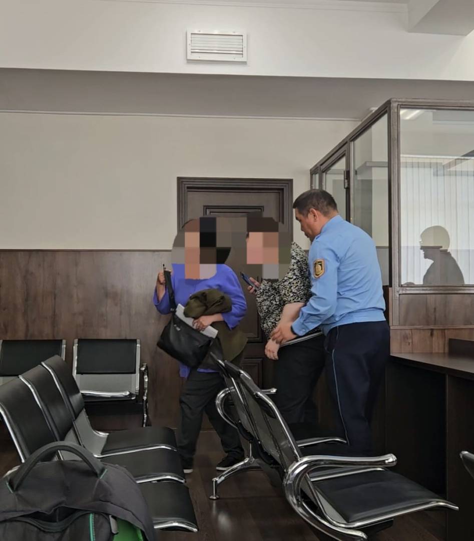 «Они опасны для общества»: ужесточить приговор сестрам Джабраиловым просила пострадавшая фельдшер скорой из Костаная