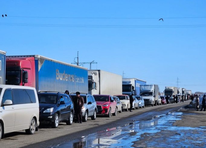 Обновлены правила электронной очереди для грузовых авто на пересечение госграницы