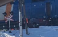 В Костанае легковушка попала под поезд
