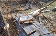 Забор раздора: в Костанае продолжается конфликт соседей из-за ограждения на даче