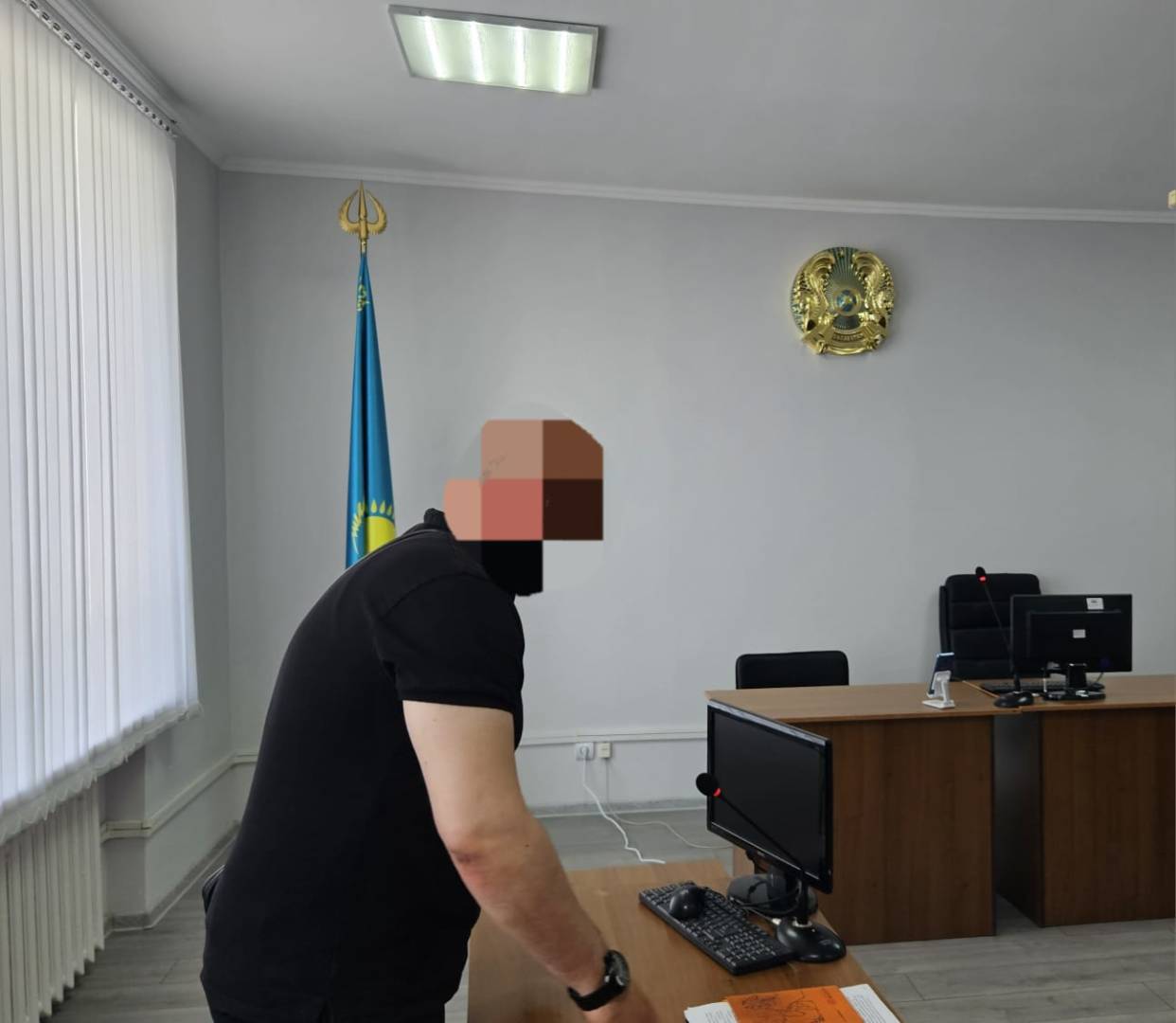 Злоупотребил или снял излишние ограничения? — в Костанае продолжается процесс в отношении судебного исполнителя